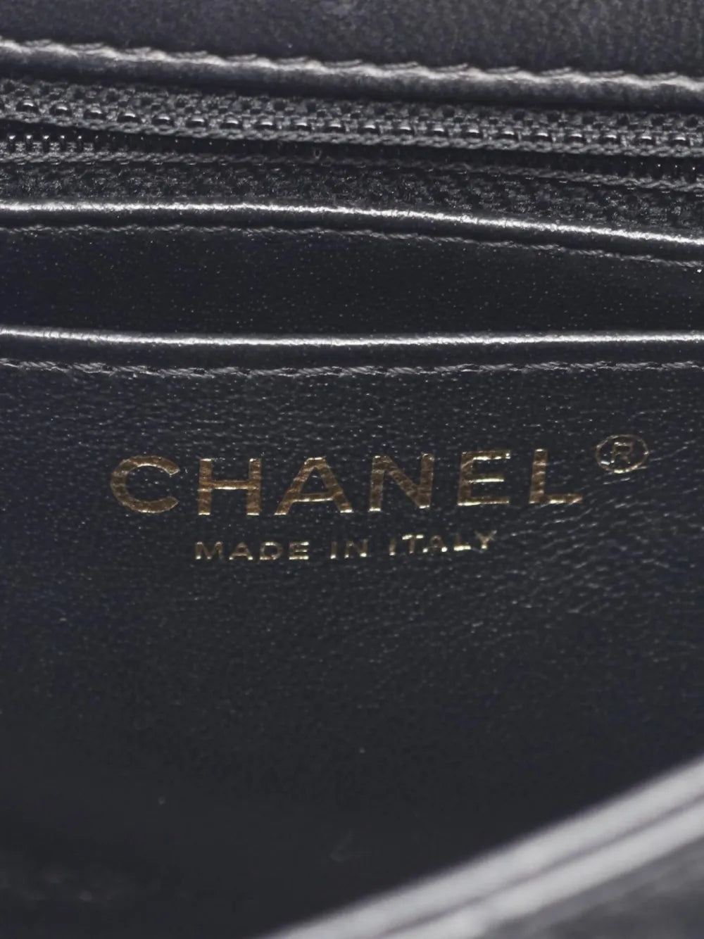 Pre-OwnedCHANEL Pre-Owned2017-2018 V-stitch quilted mini bag