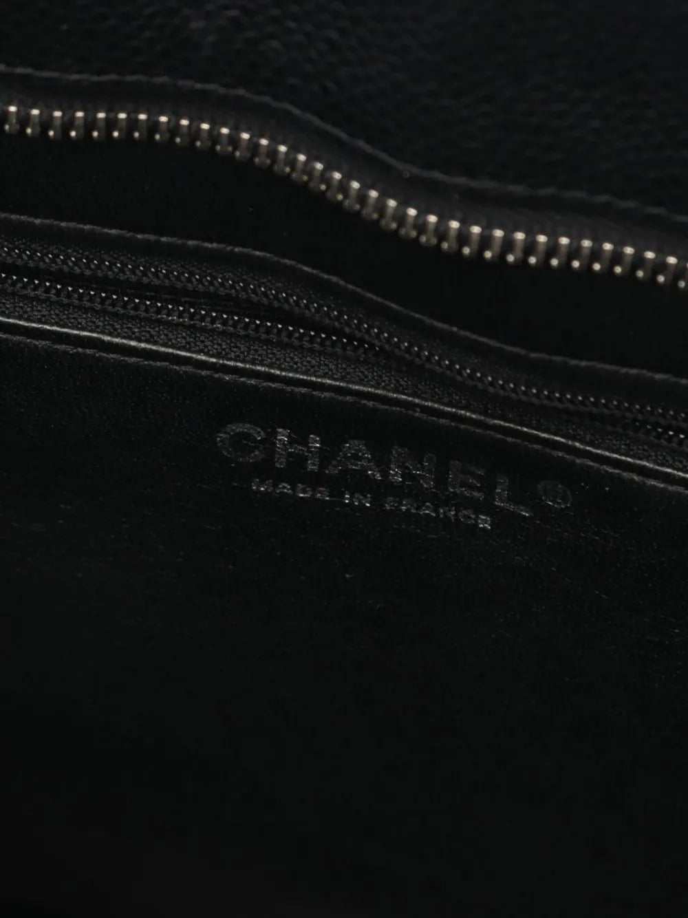 Pre-OwnedCHANEL Pre-Owned2005-2006 Medallion tote bag