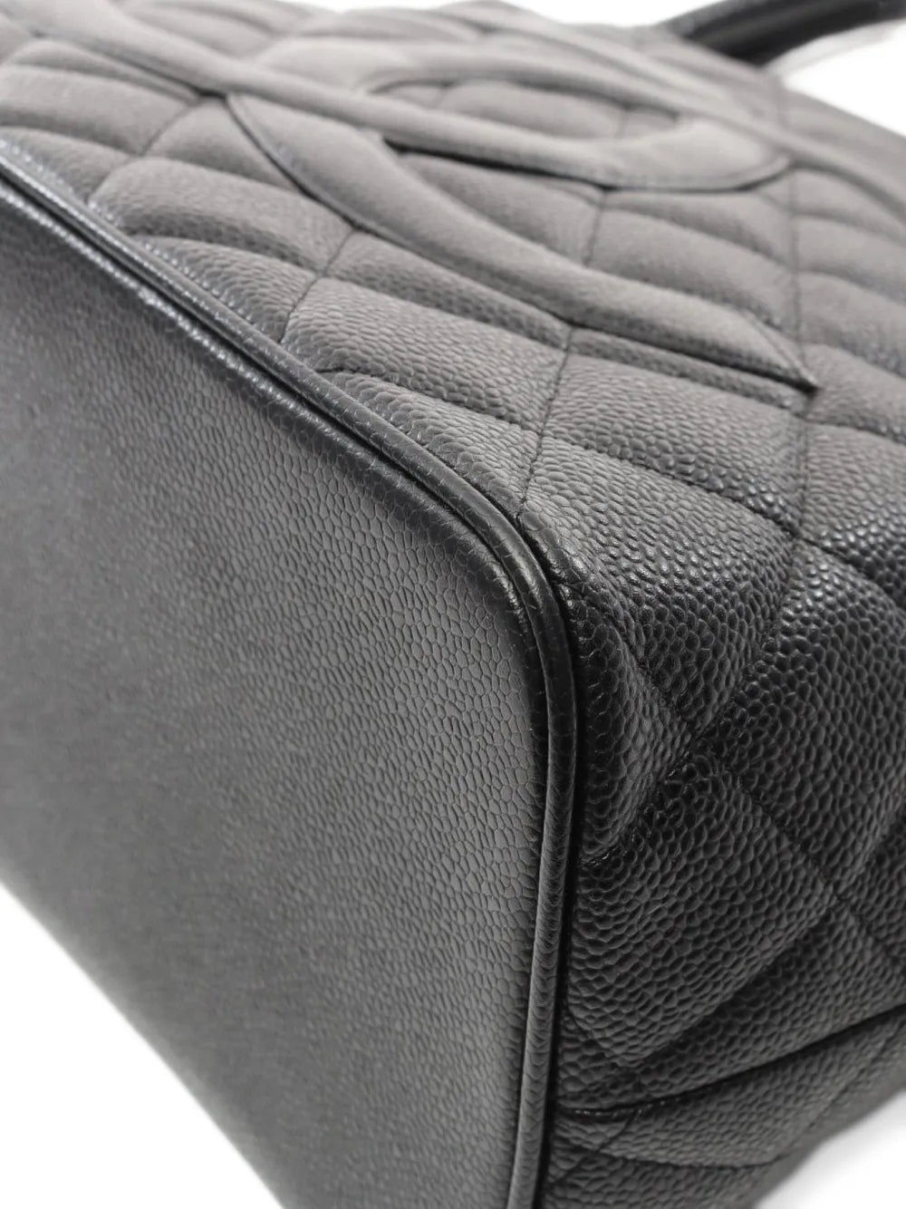 Pre-OwnedCHANEL Pre-Owned2005-2006 Medallion tote bag