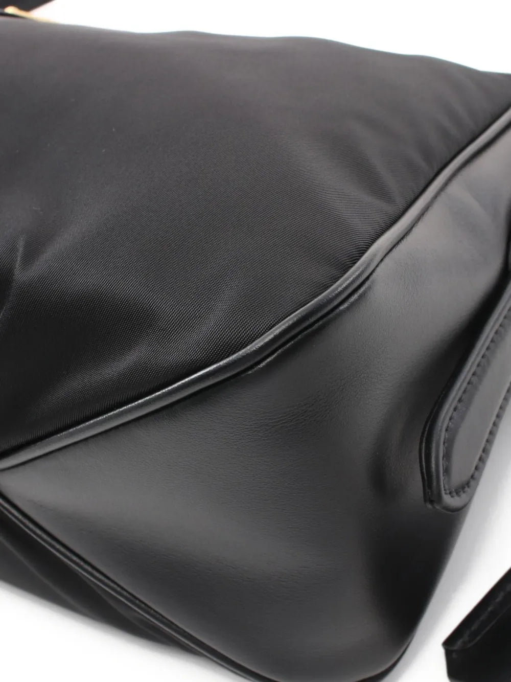 Pre-OwnedPrada Pre-Owned2020s Re-Nylon shoulder bag