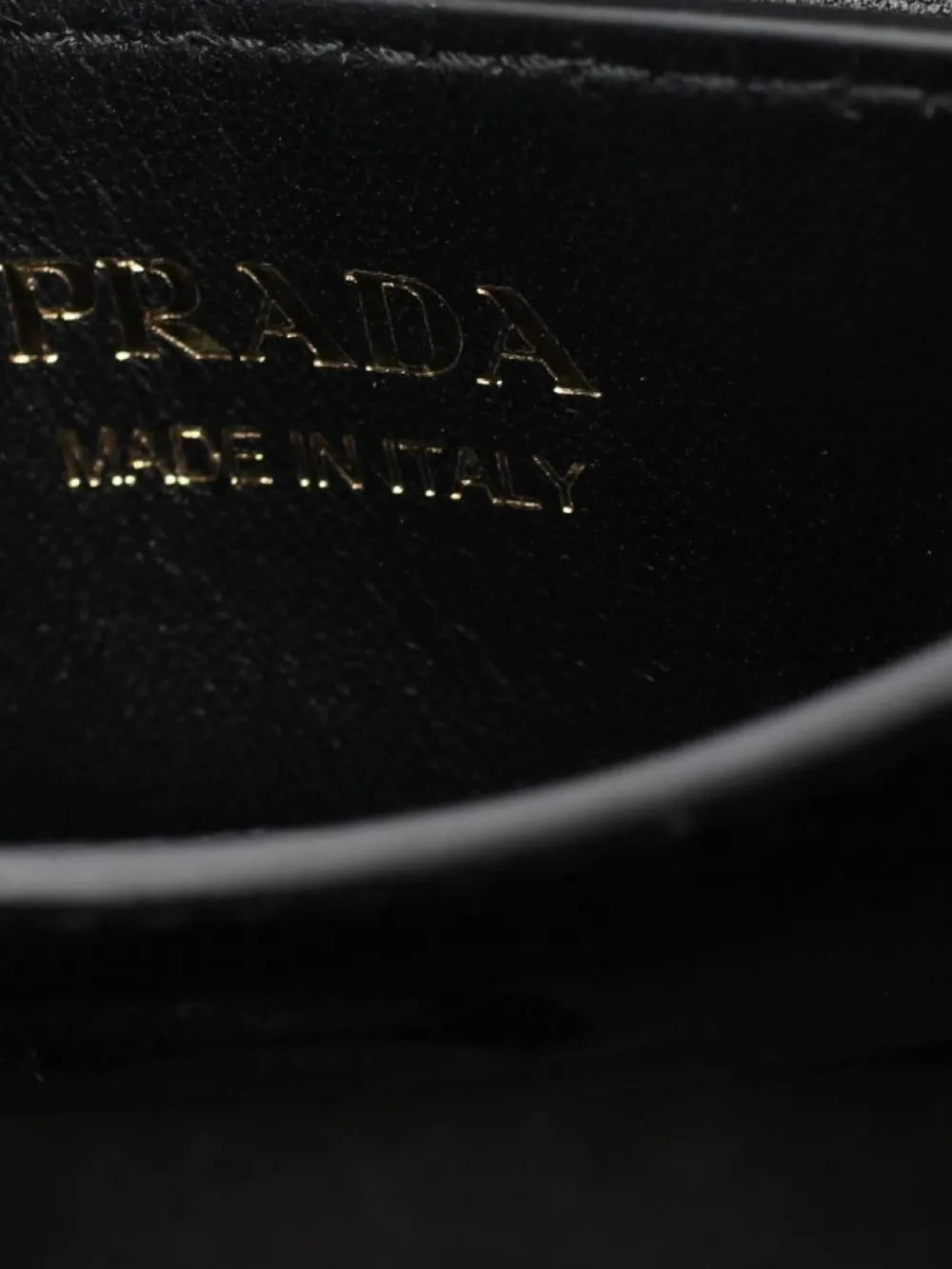 Pre-OwnedPrada Pre-Owned2020s Saffiano leather tote bag