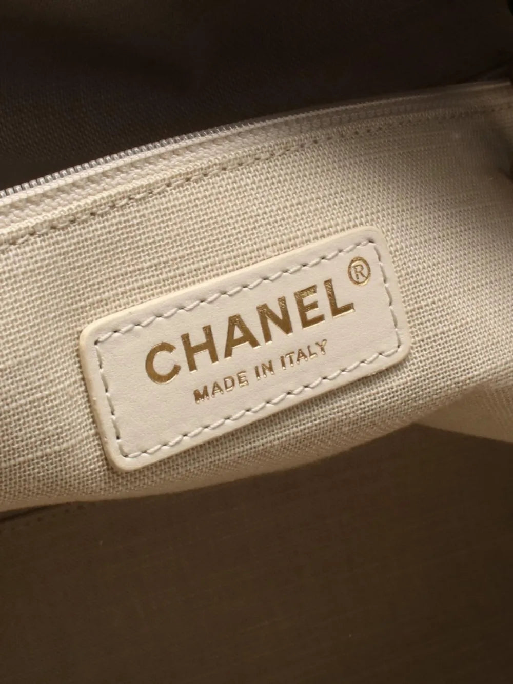 Pre-OwnedCHANEL Pre-Owned2010s Deauville shoulder bag