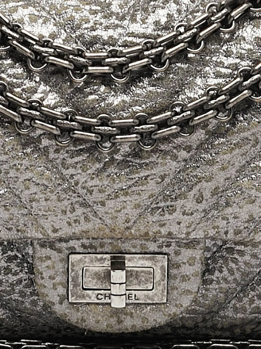 Pre-OwnedCHANEL Pre-OwnedChevron Quilted Flap bag