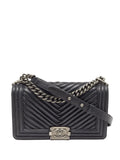 Pre-OwnedCHANEL Pre-Ownedquilted leather shoulder bag