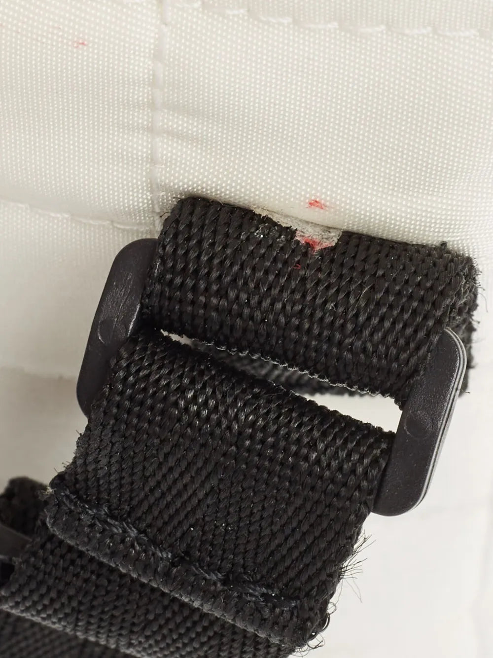 Pre-OwnedCHANEL Pre-OwnedQuilted Sport Line bottle holder
