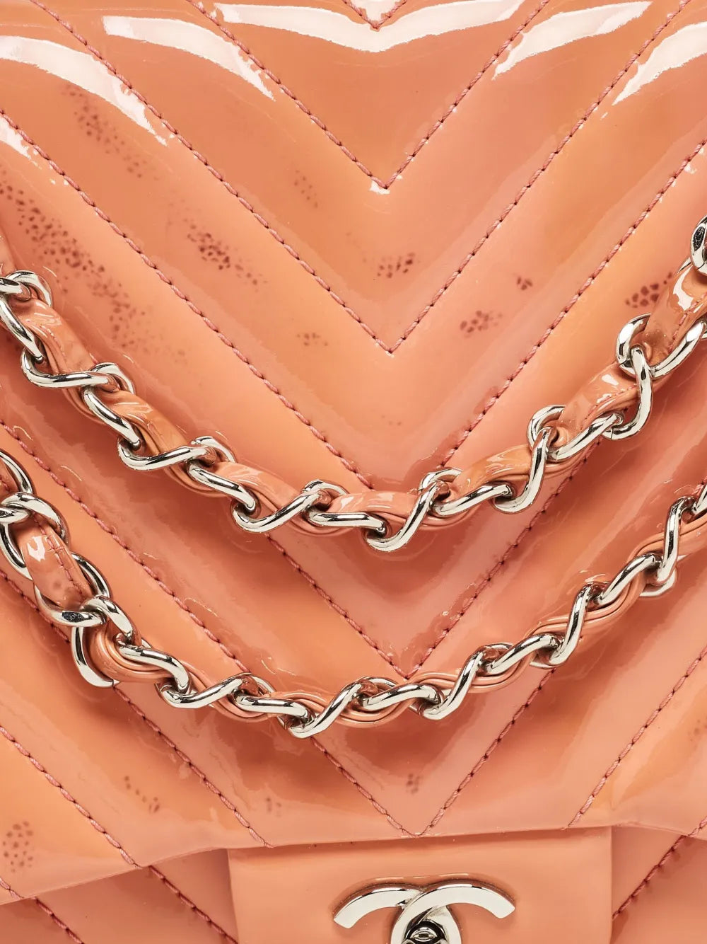 Pre-OwnedCHANEL Pre-OwnedPatent Leather Chevron Quilting Bag
