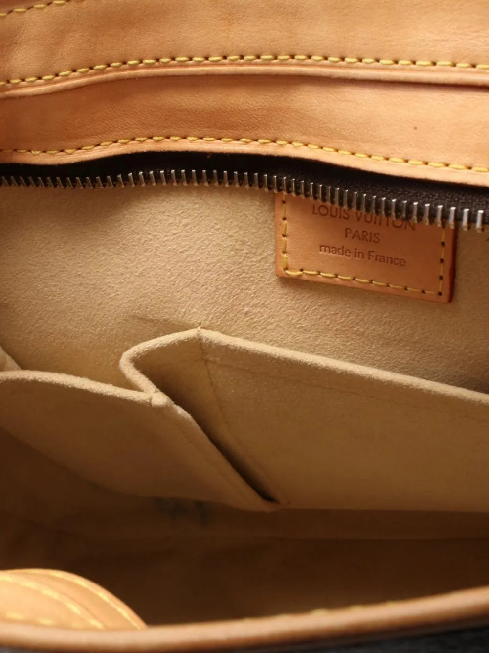Pre-OwnedLouis Vuitton Pre-Owned2005 Hudson GM shoulder bag