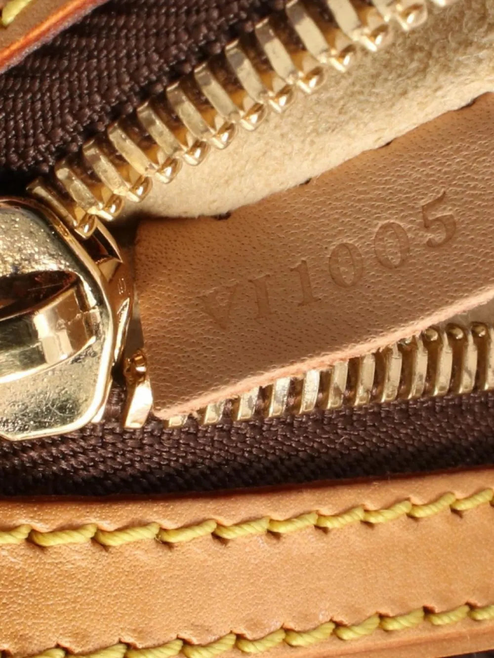 Pre-OwnedLouis Vuitton Pre-Owned2005 Hudson GM shoulder bag