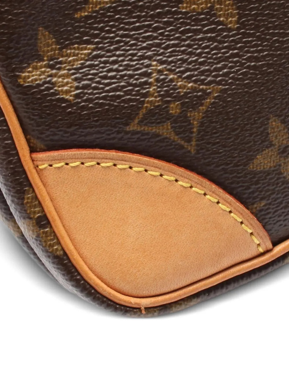 Pre-OwnedLouis Vuitton Pre-Owned2004 Amazon Monogram canvas cross body bag