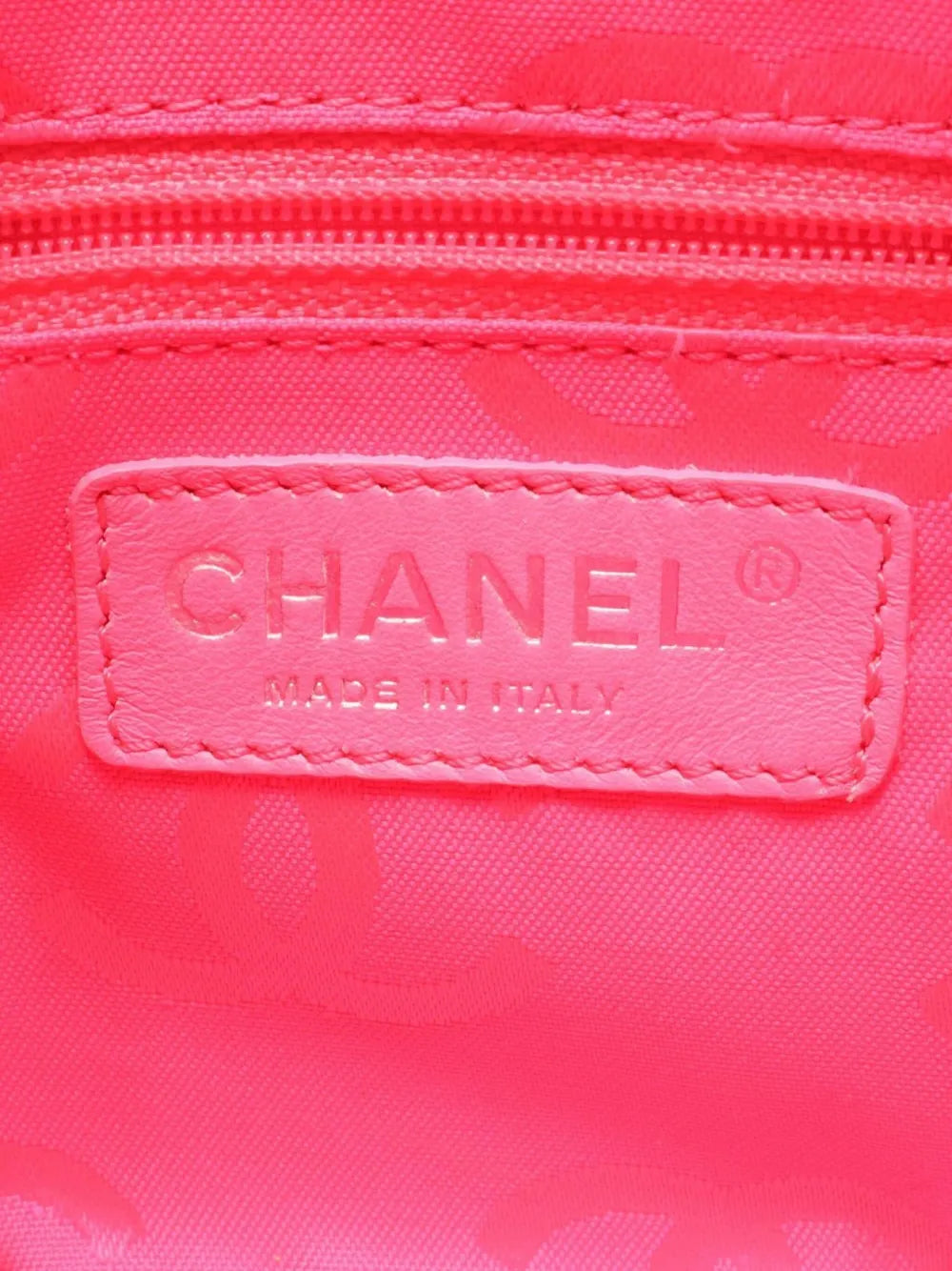 Pre-OwnedCHANEL Pre-Owned2004-2005 quilted leather shoulder bag