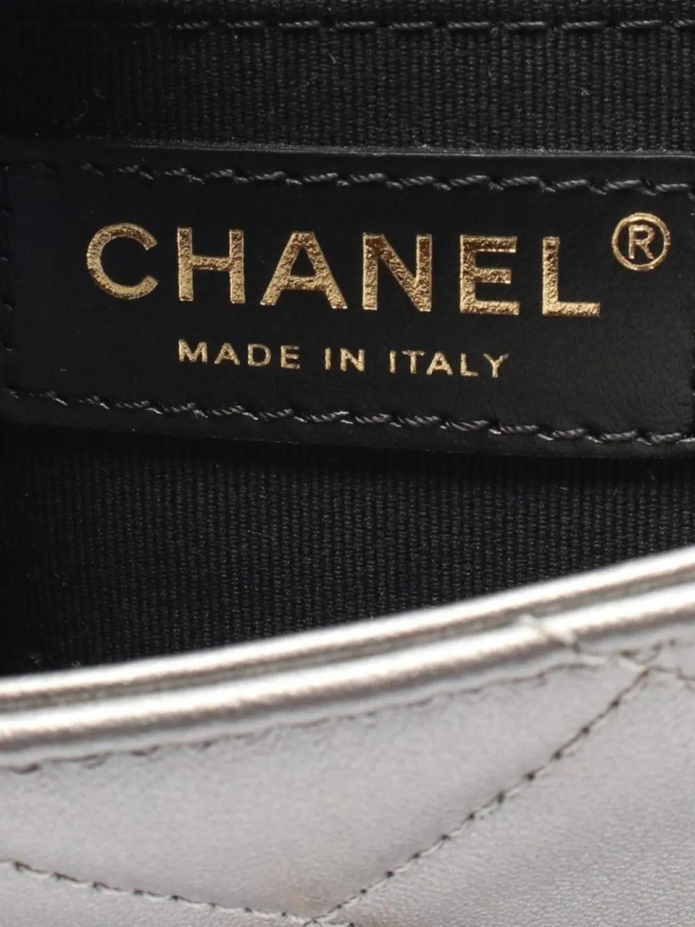 Pre-OwnedCHANEL Pre-Owned2021 quilted leather shoulder bag