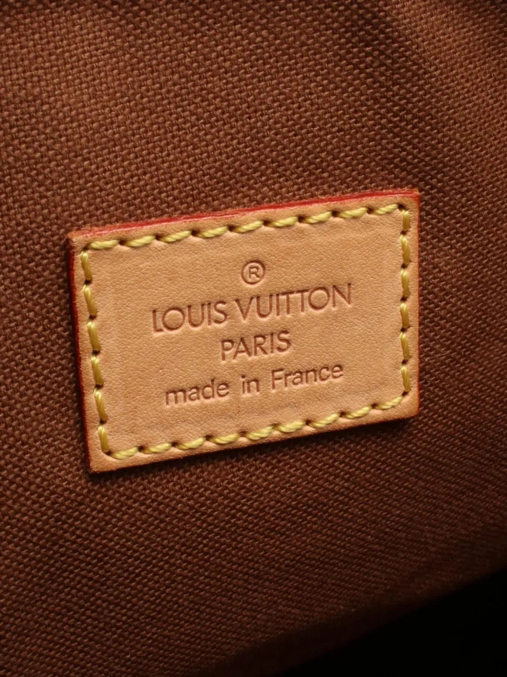 Pre-OwnedLouis Vuitton Pre-Owned2006 Pochette Bosphore cross body bag
