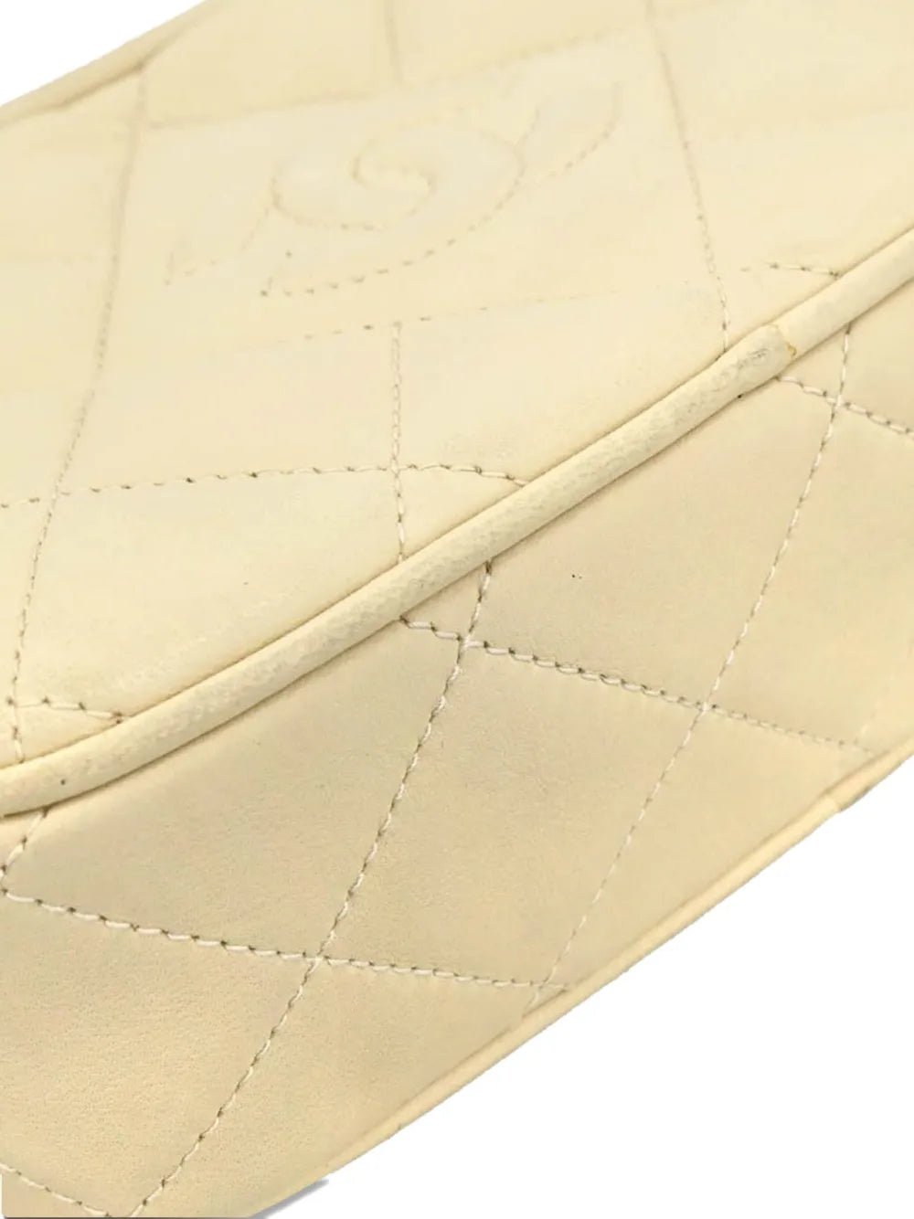 Pre-OwnedCHANEL Pre-Owned1992 quilted CC camera bag