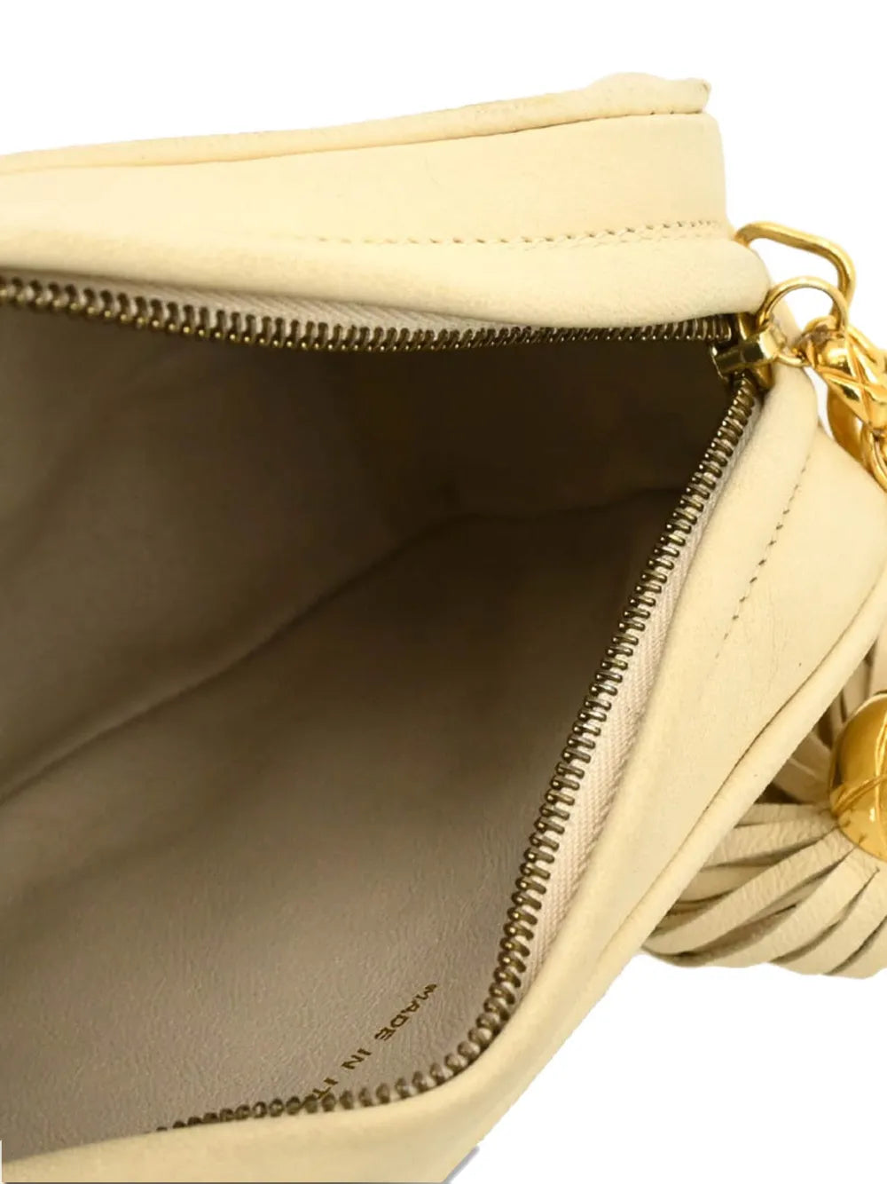 Pre-OwnedCHANEL Pre-Owned1992 quilted CC camera bag
