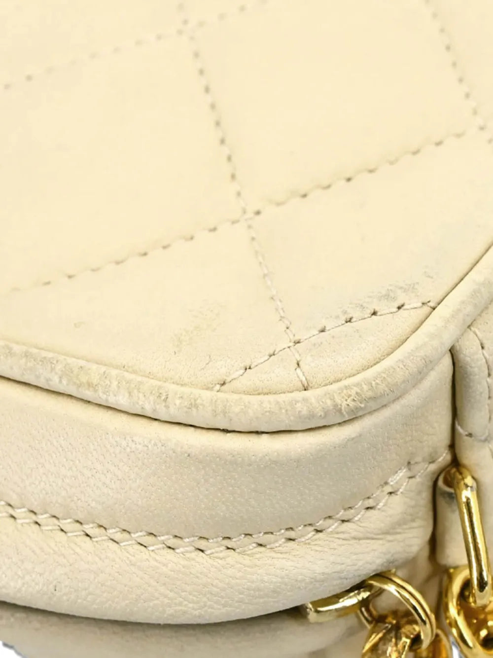 Pre-OwnedCHANEL Pre-Owned1992 quilted CC camera bag