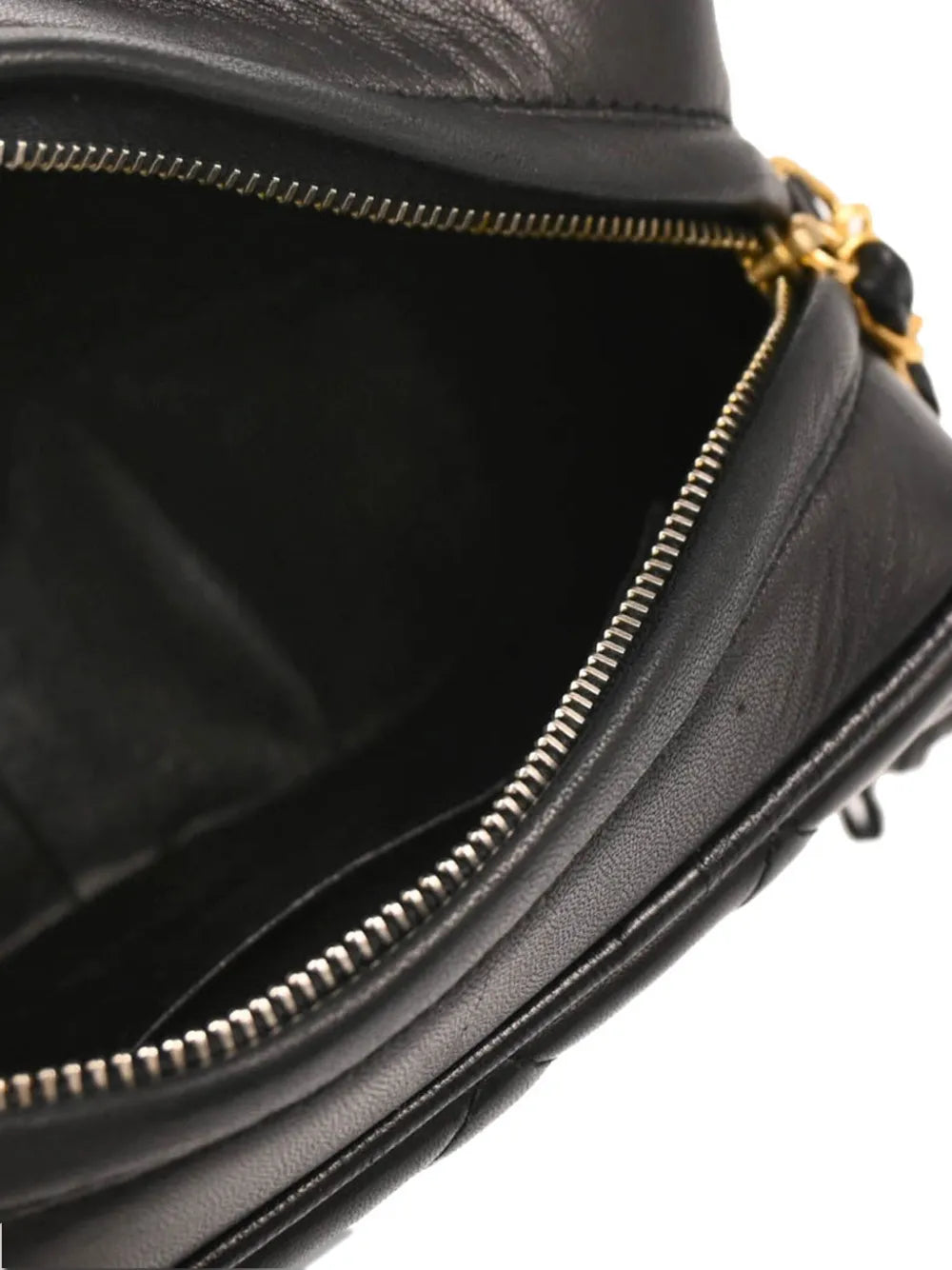 Pre-OwnedCHANEL Pre-Owned1995 diamond-quilted shoulder bag