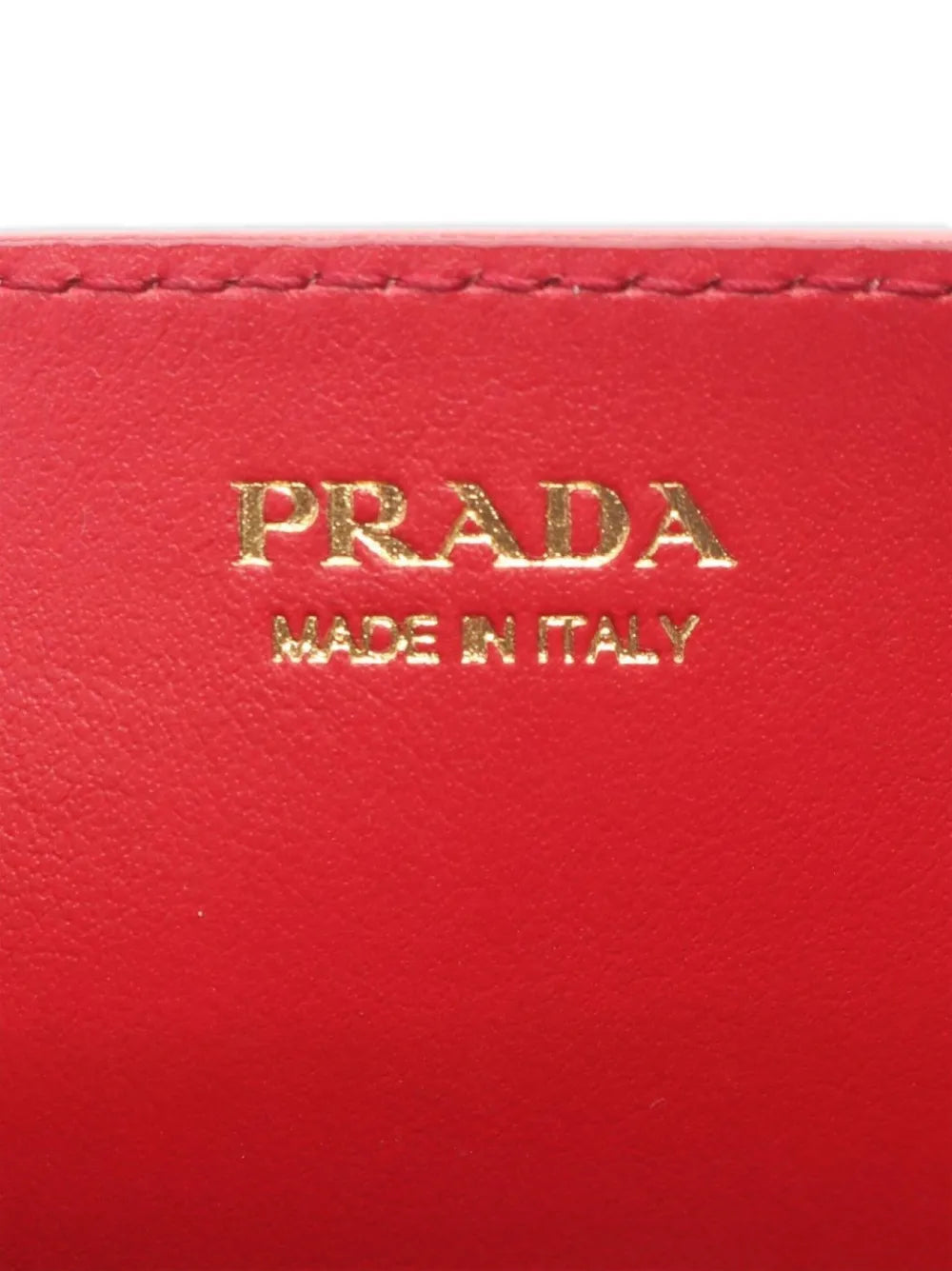 Pre-OwnedPrada Pre-Owned2000s City heart appliqu?clutch bag
