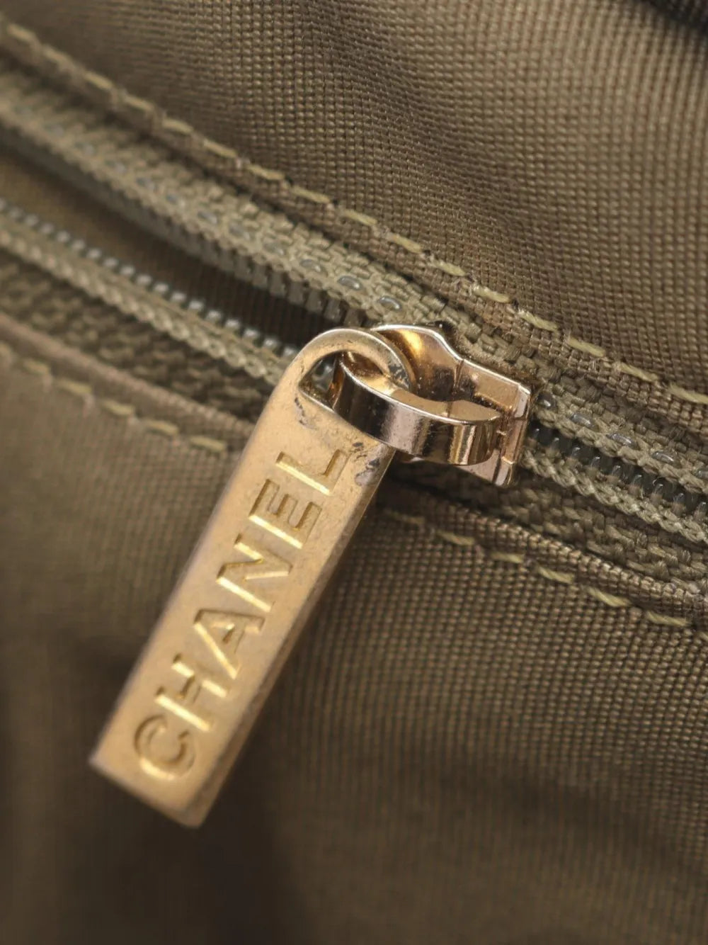 Pre-OwnedCHANEL Pre-Owned2018 Chevron V-stitch shoulder bag