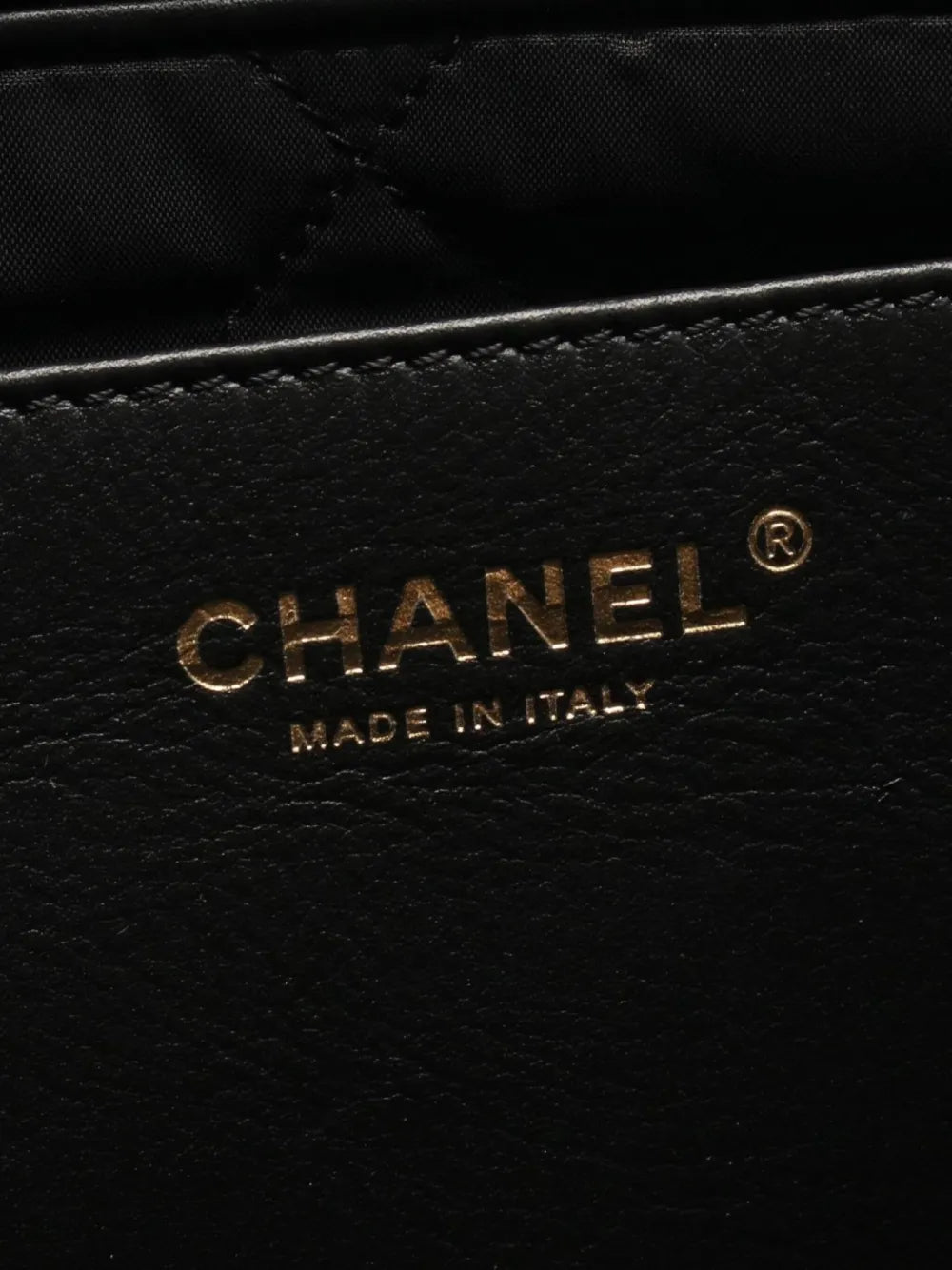 Pre-OwnedCHANEL Pre-Owned2021 large Matelasse Chain shoulder bag