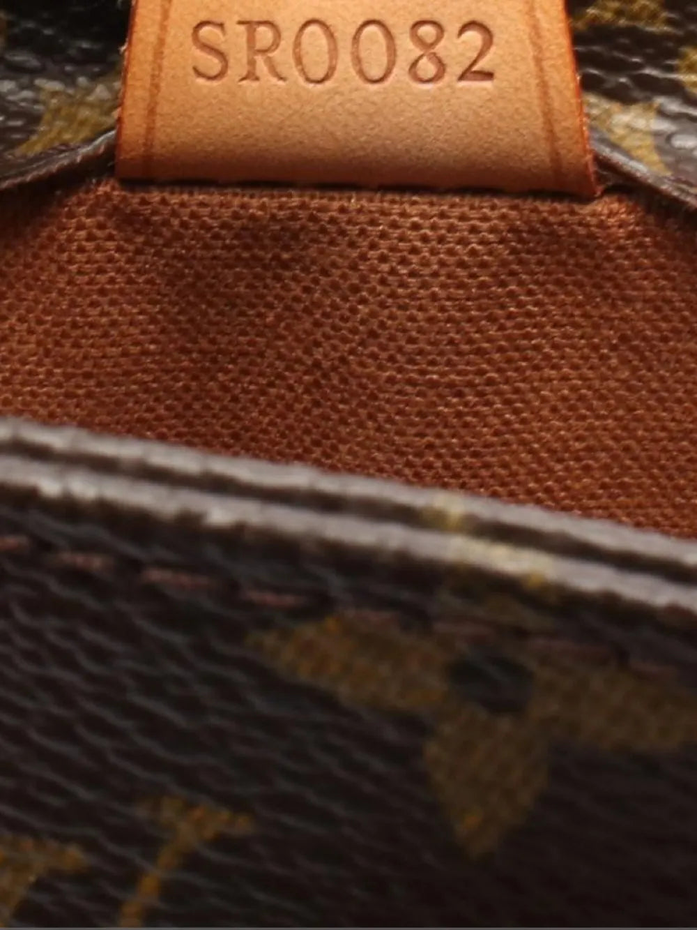 Pre-OwnedLouis Vuitton Pre-Owned2002 Vavin PM monogram handbag