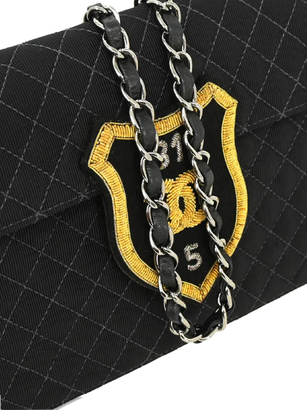 Pre-OwnedCHANEL Pre-Owned2005 Emblem quilted flap shoulder bag