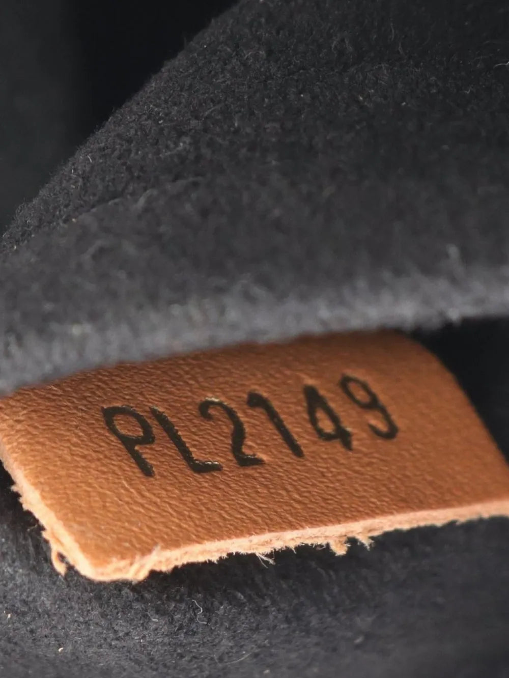 Pre-OwnedLouis Vuitton Pre-Owned2019 monogram reverse shoulder bag