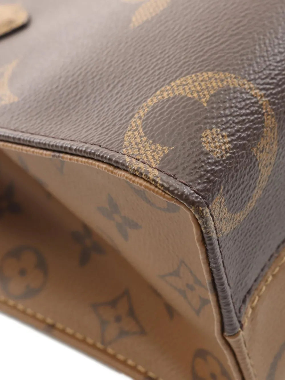 Pre-OwnedLouis Vuitton Pre-Owned2021 On-The-Go PM handbag