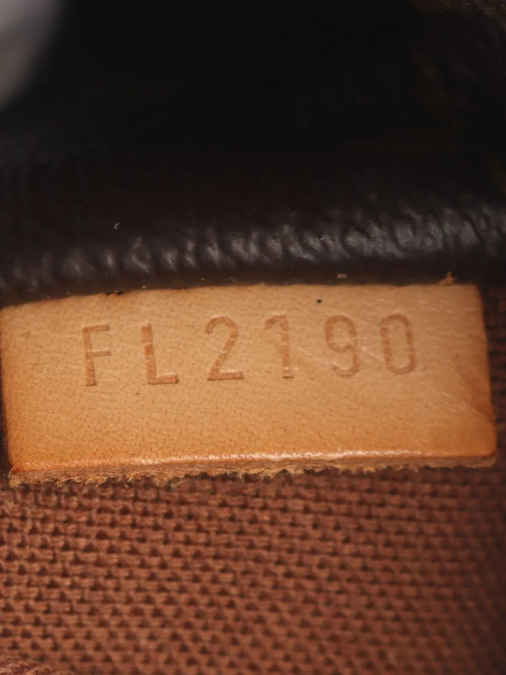 Pre-OwnedLouis Vuitton Pre-Owned2010 Totally monogram canvas tote bag