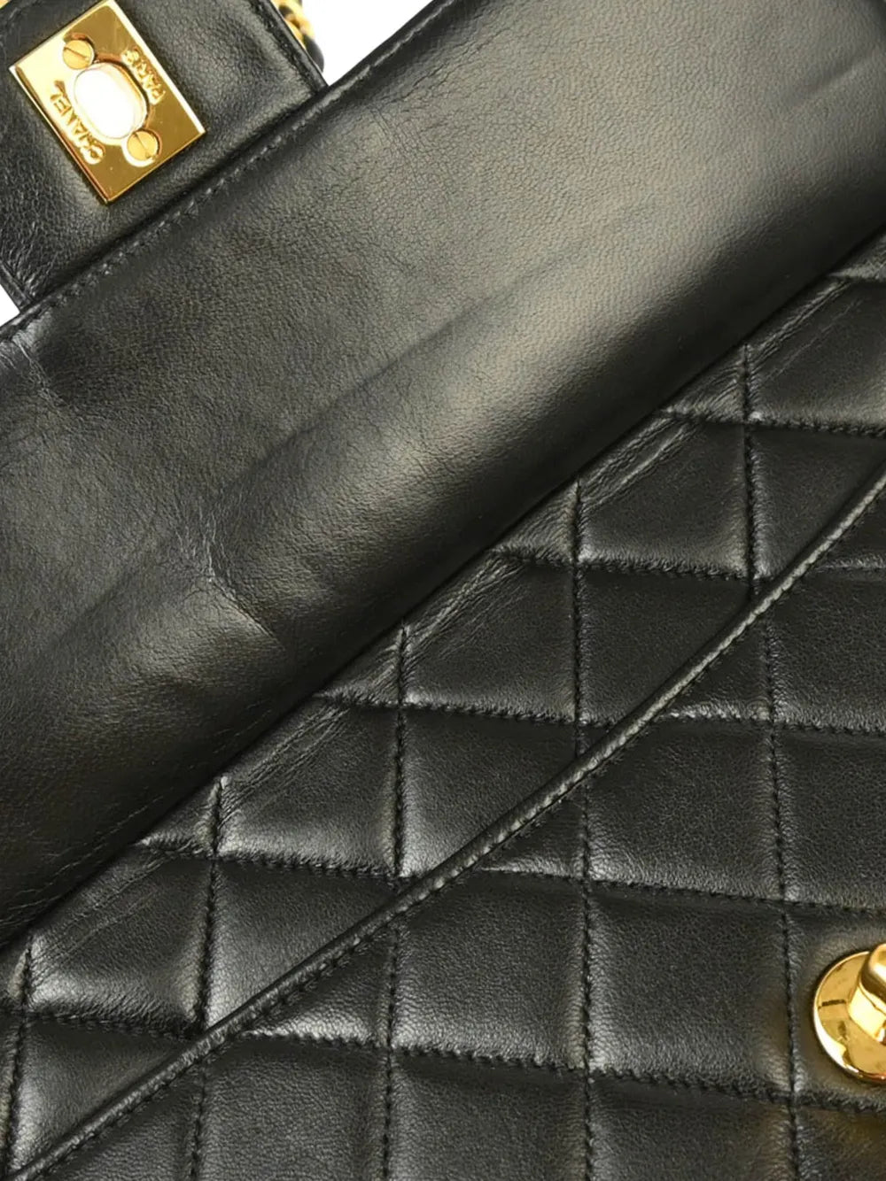 Pre-OwnedCHANEL Pre-Owned1995 small Camera Bag