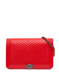 Pre-OwnedCHANEL Pre-Owned2017-2018 Chevron Calfskin Boy Wallet On Chain crossbody bag