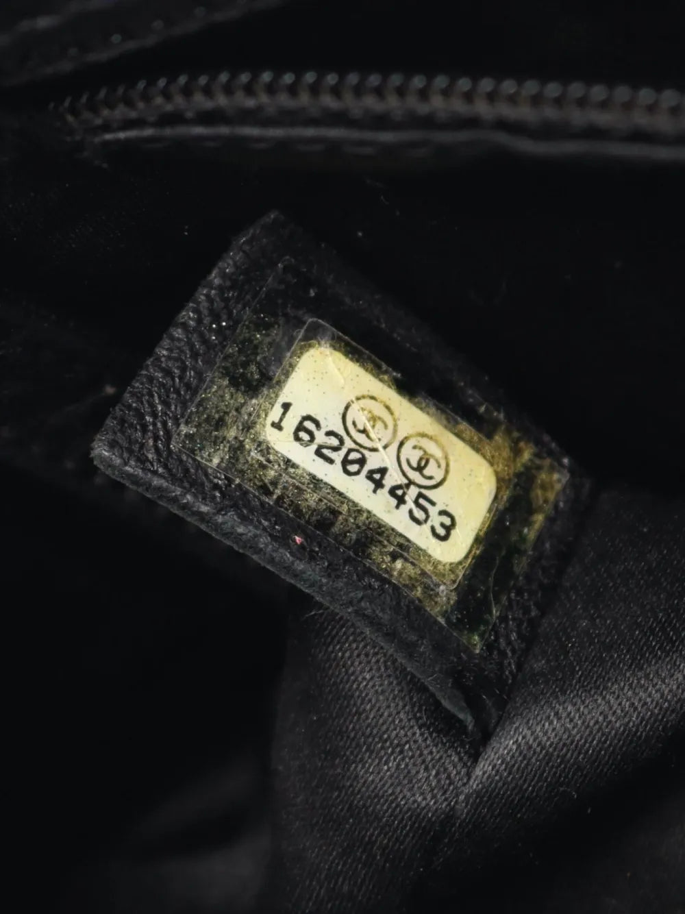 Pre-OwnedCHANEL Pre-Owned2012 Interlocking CC-logo tote bag