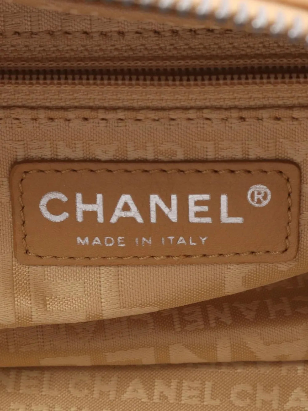 Pre-OwnedCHANEL Pre-Owned2004-2005 Chocolate Bar shoulder bag