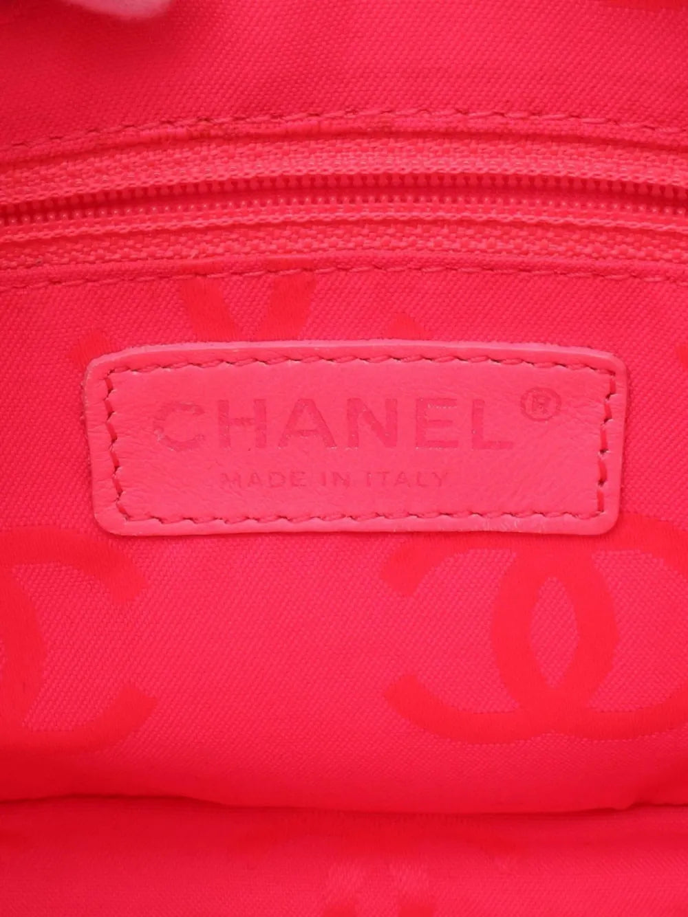 Pre-OwnedCHANEL Pre-Owned2004 Lambskin Quilted handbag