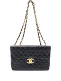 Pre-OwnedCHANEL Pre-Owned1994 Decamatlasslambskin shoulder bag