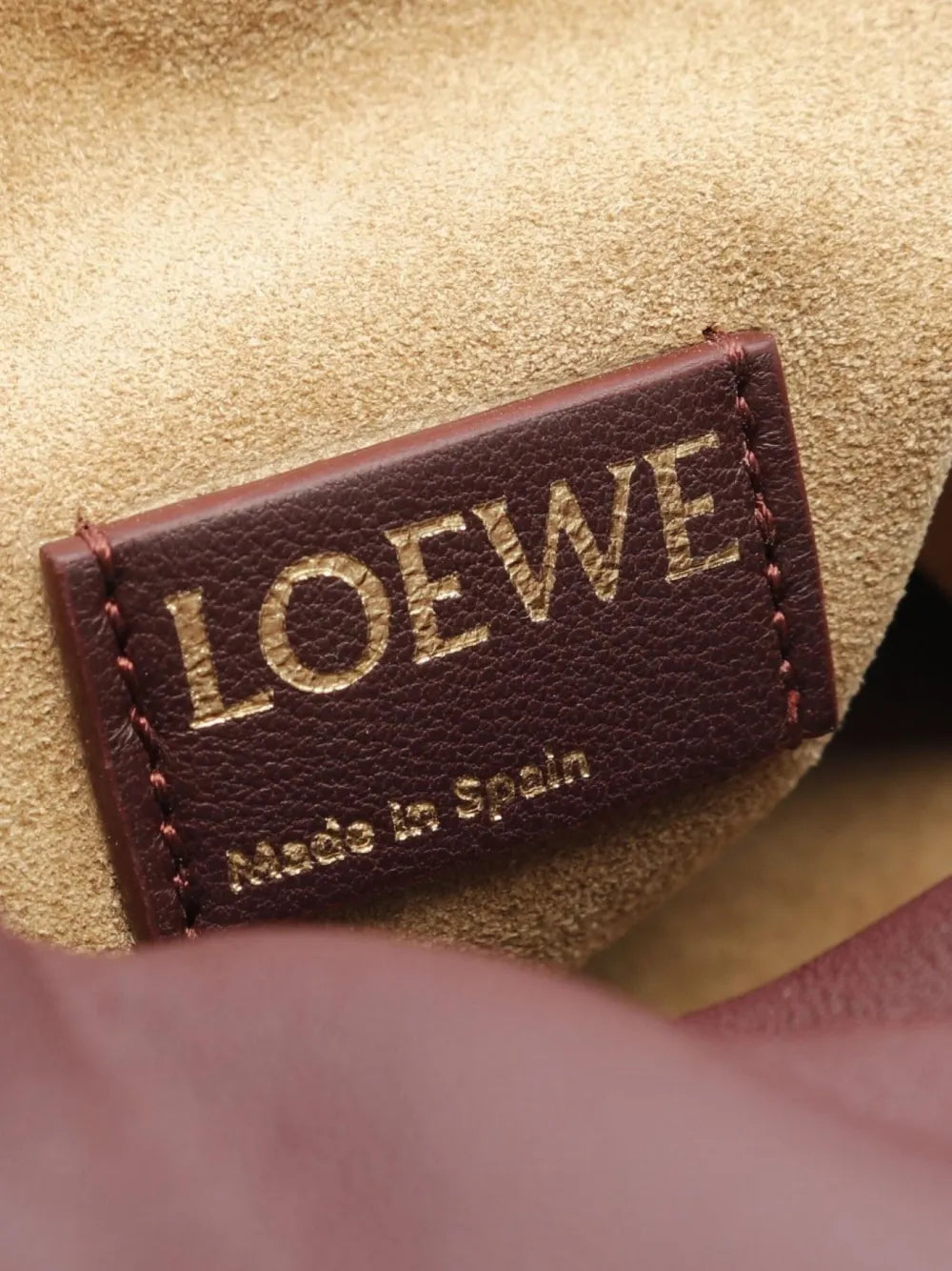 Pre-OwnedLoewe Pre-Owned2020s medium Perth shoulder bag
