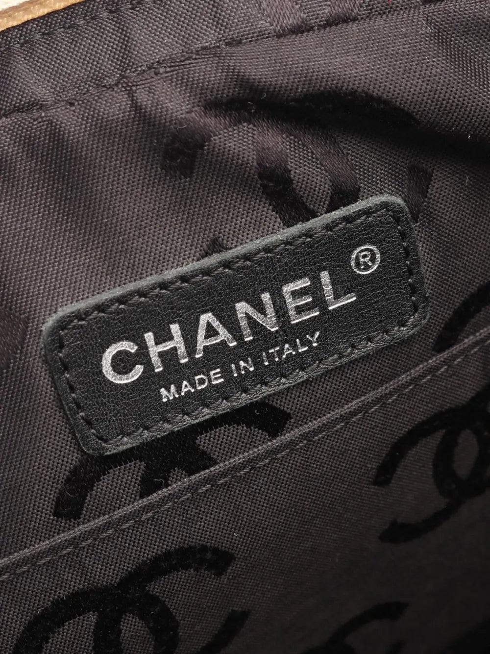 Pre-OwnedCHANEL Pre-Owned2003-2024 large Cambon Line shoulder bag