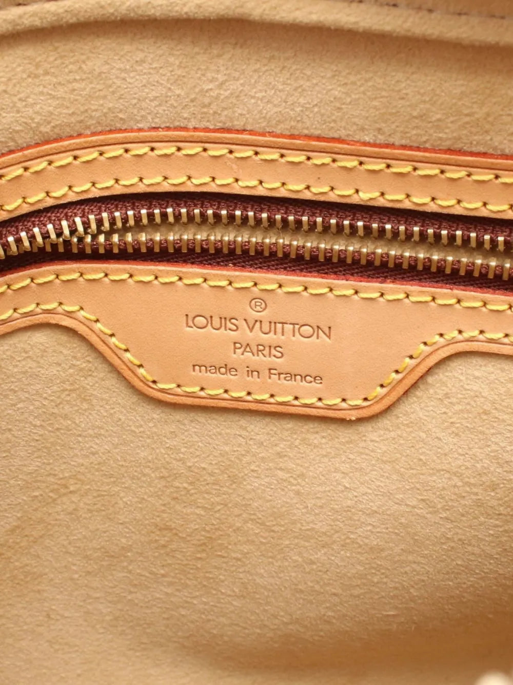Pre-OwnedLouis Vuitton Pre-Owned2002 Looping MM monogram shoulder bag