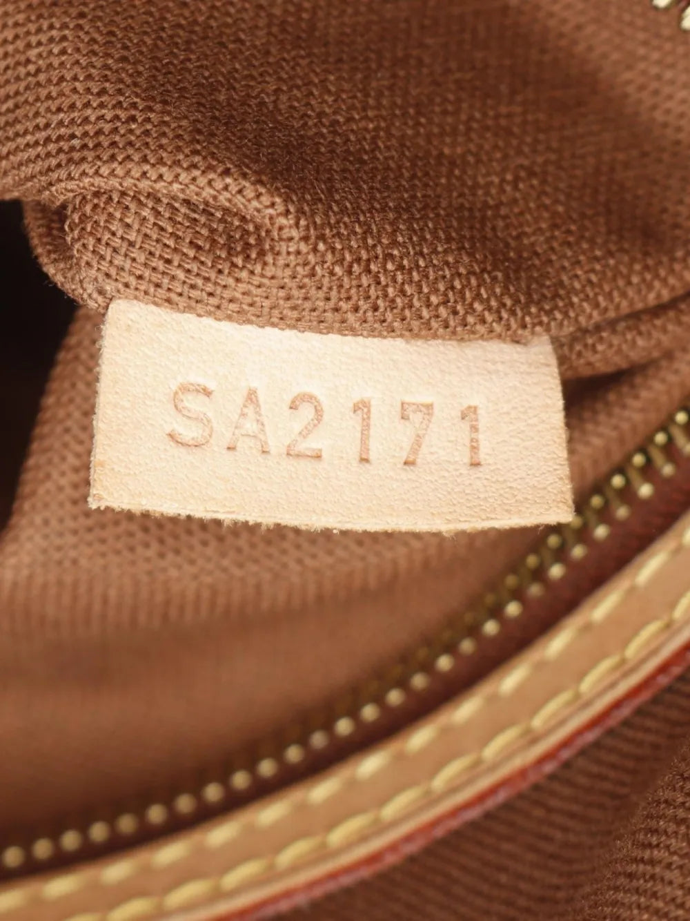 Pre-OwnedLouis Vuitton Pre-Owned2011 Batignolles Horizontal shoulder bag
