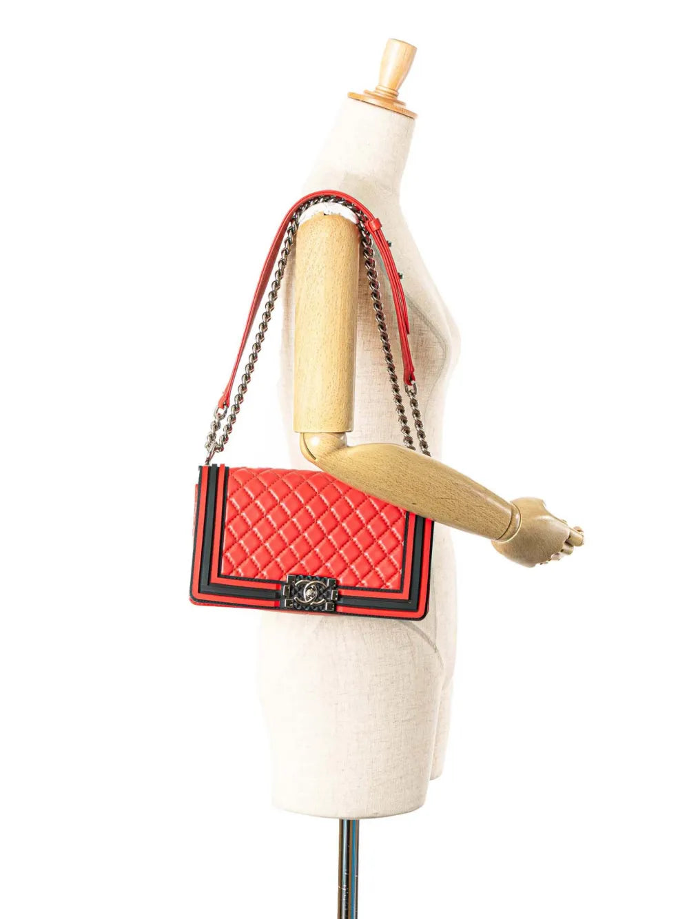 Pre-OwnedCHANEL Pre-Owned2016-2017 Old Medium Bicolor Quilted Lambskin and Rubber Boy Flap crossbody bag