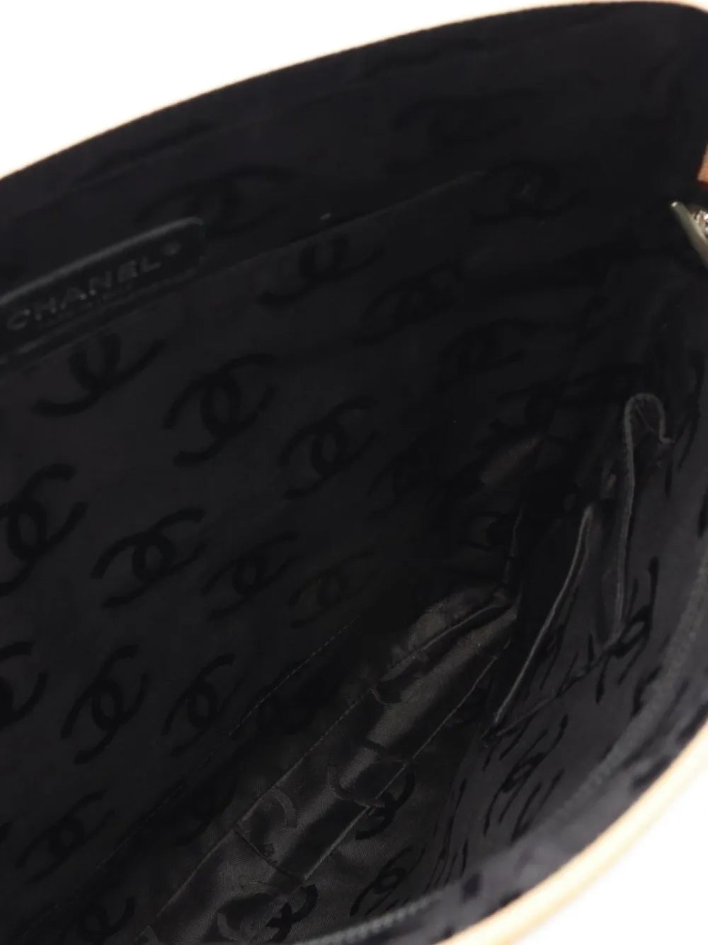 Pre-OwnedCHANEL Pre-Owned2003-2004 Cambon Line handbag