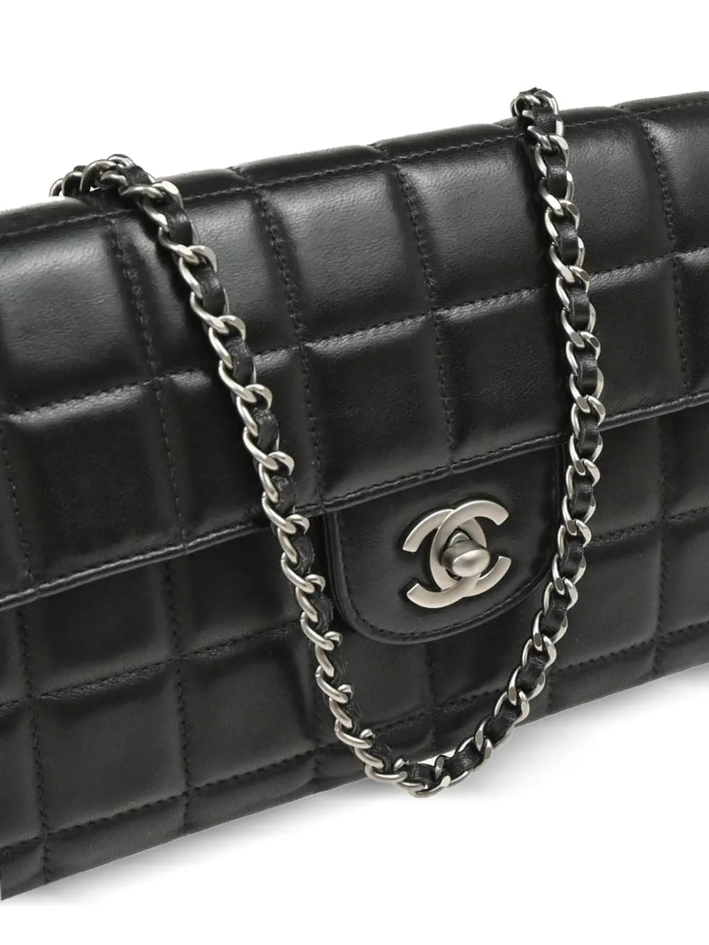 Pre-OwnedCHANEL Pre-Owned2000 East West Choco Bar shoulder bag