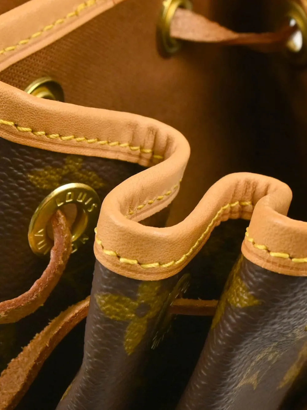 Pre-OwnedLouis Vuitton Pre-Owned1997 Monogram Montsouris mini backpack