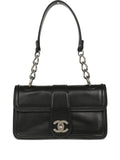 Pre-OwnedCHANEL Pre-Owned2006 lambskin flap chain shoulder bag