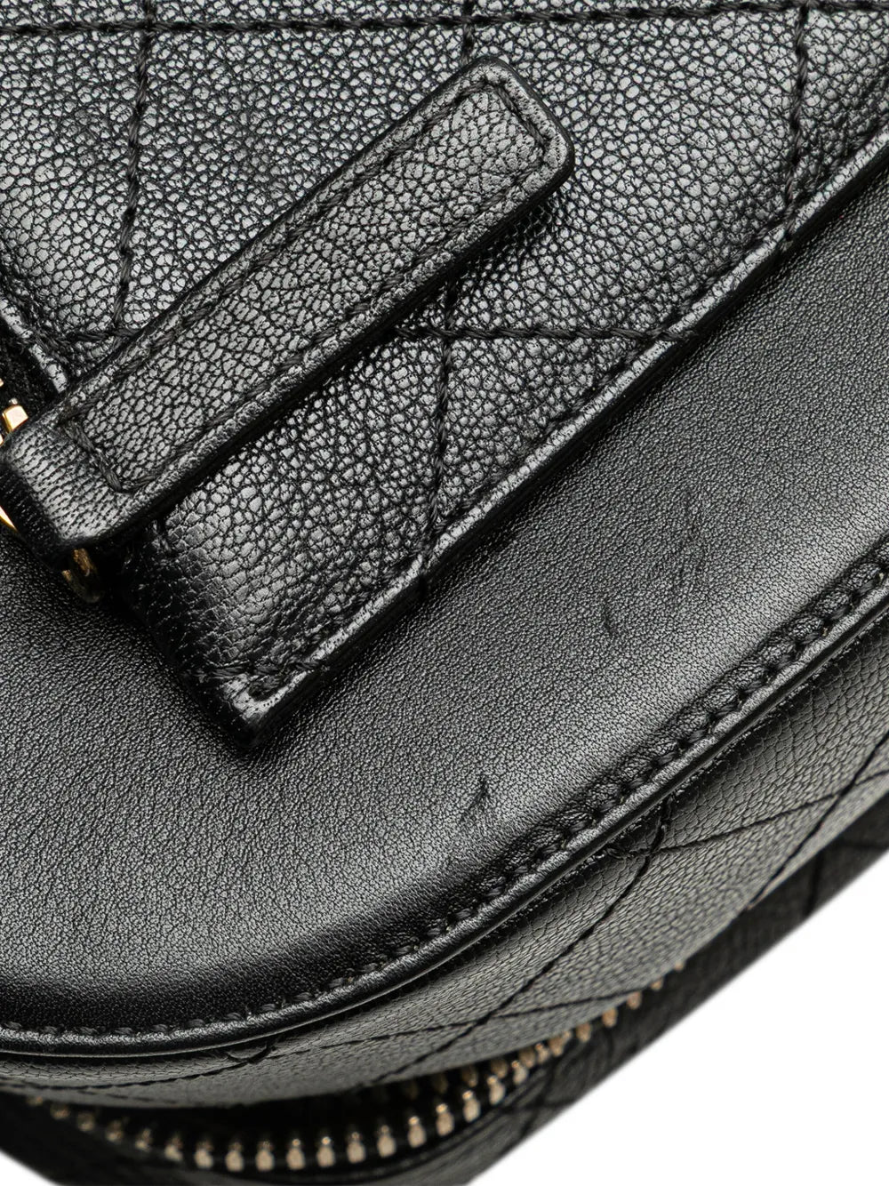 Pre-OwnedCHANEL Pre-Owned2016-2017 Goatskin and Quilted Calfskin Coco Curve Case vanity bag