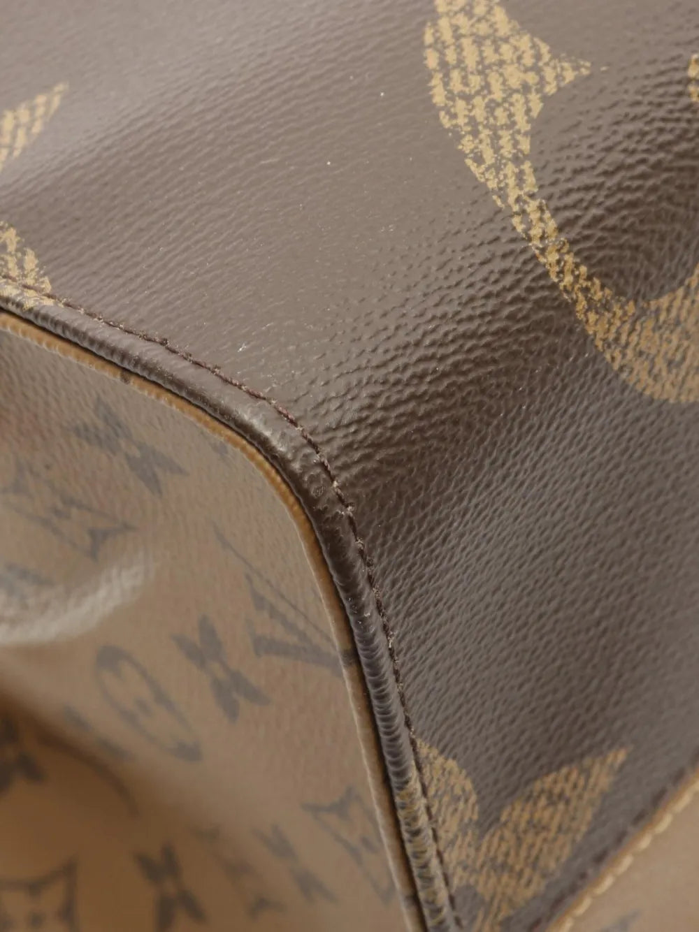 Pre-OwnedLouis Vuitton Pre-Owned2020 OnTheGo GM two-way tote bag