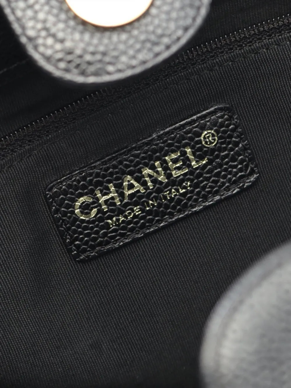 Pre-OwnedCHANEL Pre-Owned2003 Matelasse Chain shoulder bag