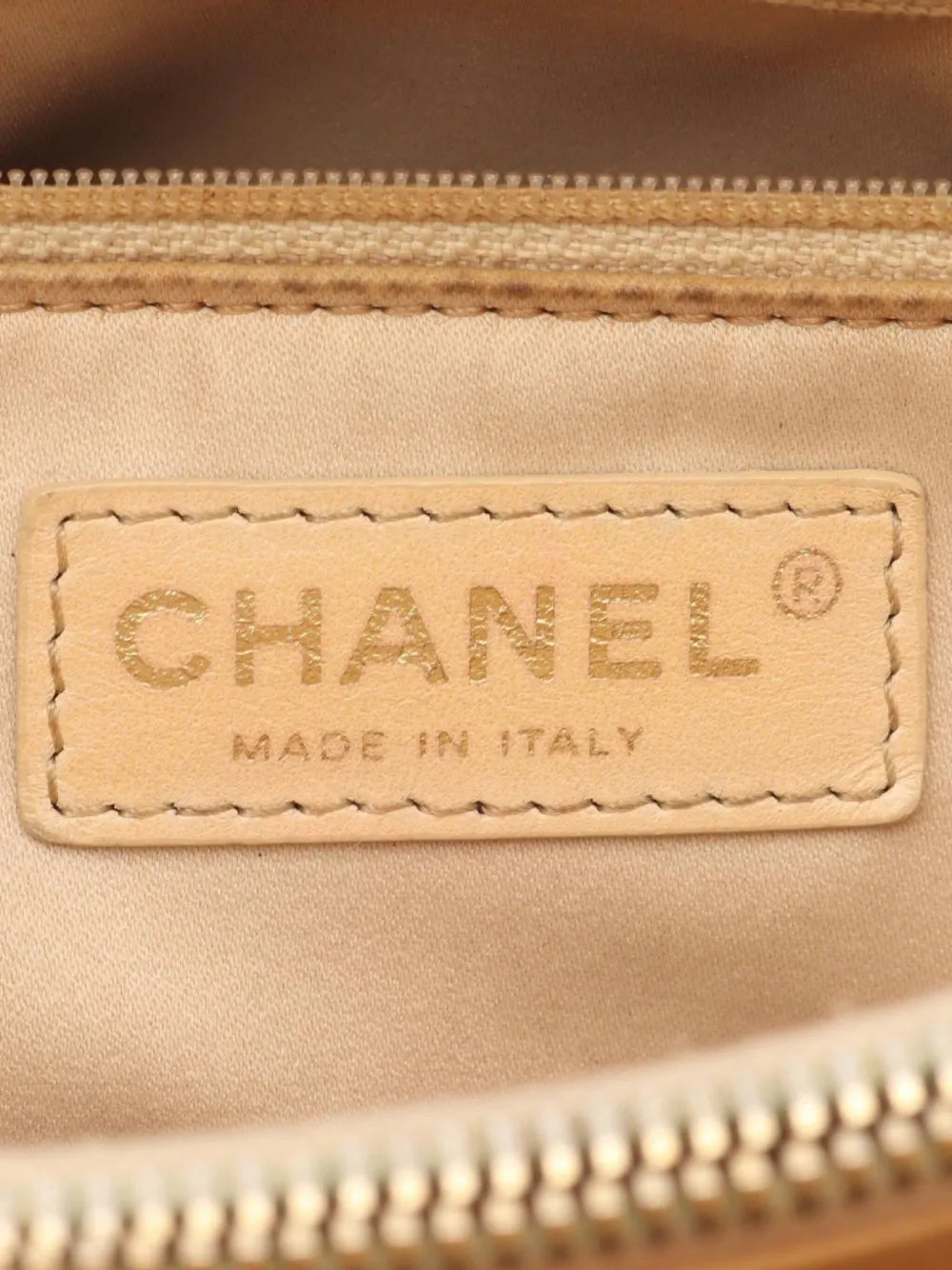 Pre-OwnedCHANEL Pre-Owned2012-2013 Matelasse Grand Shopping GST chain tote bag