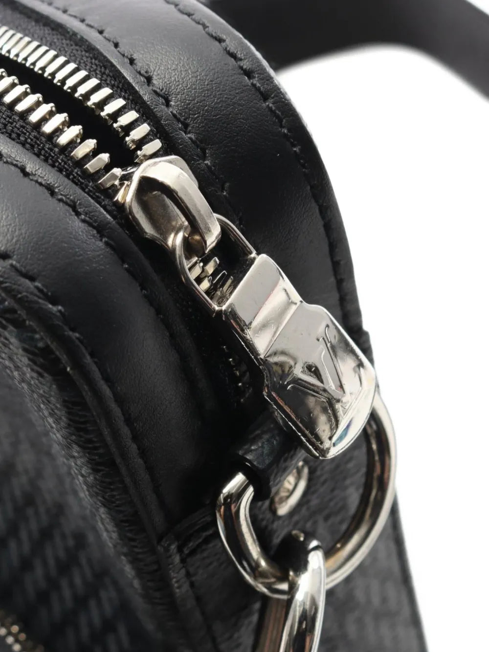 Pre-OwnedLouis Vuitton Pre-Owned2021 Trio crossbody bag