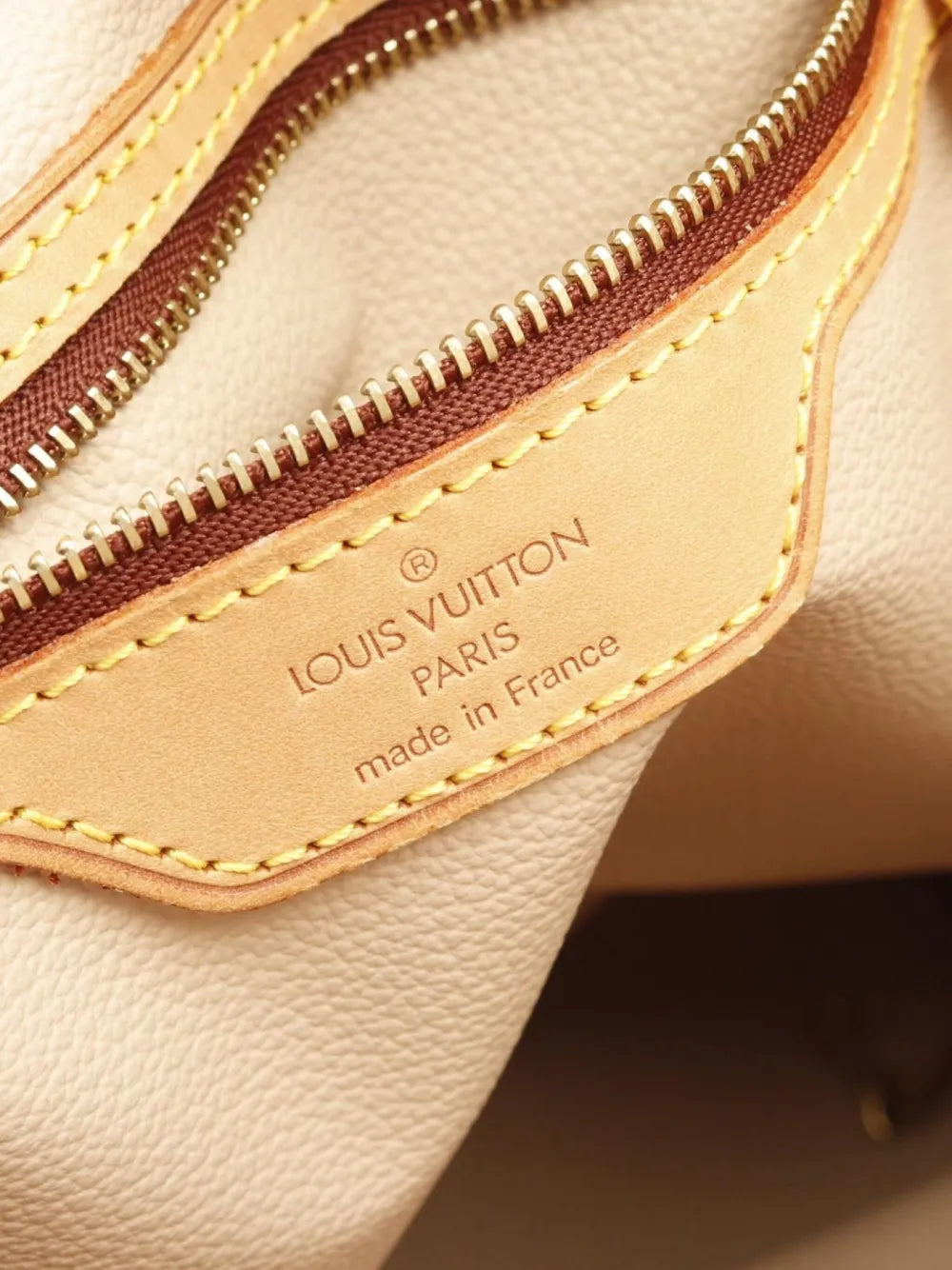 Pre-OwnedLouis Vuitton Pre-Owned2003 Bucket GM shoulder bag