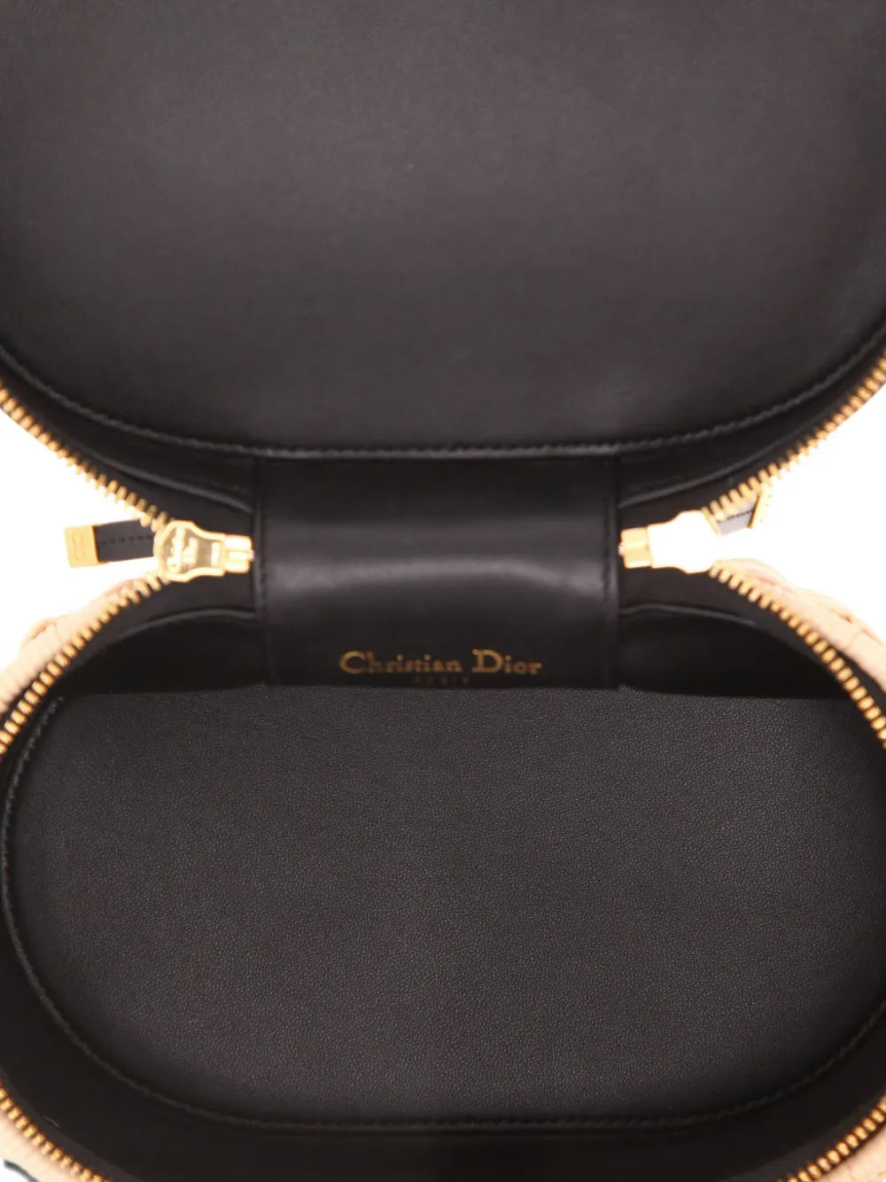 Pre-OwnedChristian Dior Pre-OwnedWicker CD vanity bag